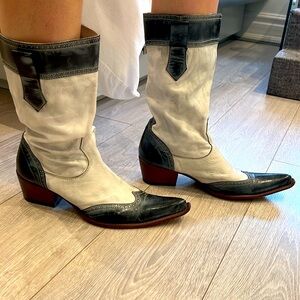 Cowboy boots size 40